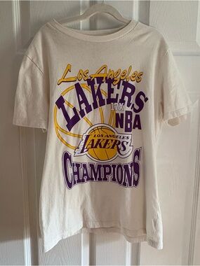 NBA Boys T-Shirt Beige Off White Lakers Youth XL 14/16 100% Cotton